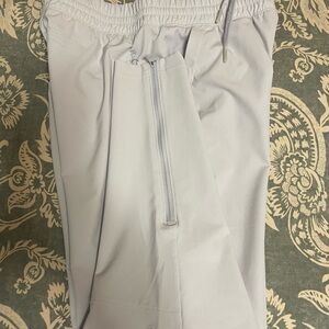 New Squad Under Armour Warmup Pant Size Medium Womens